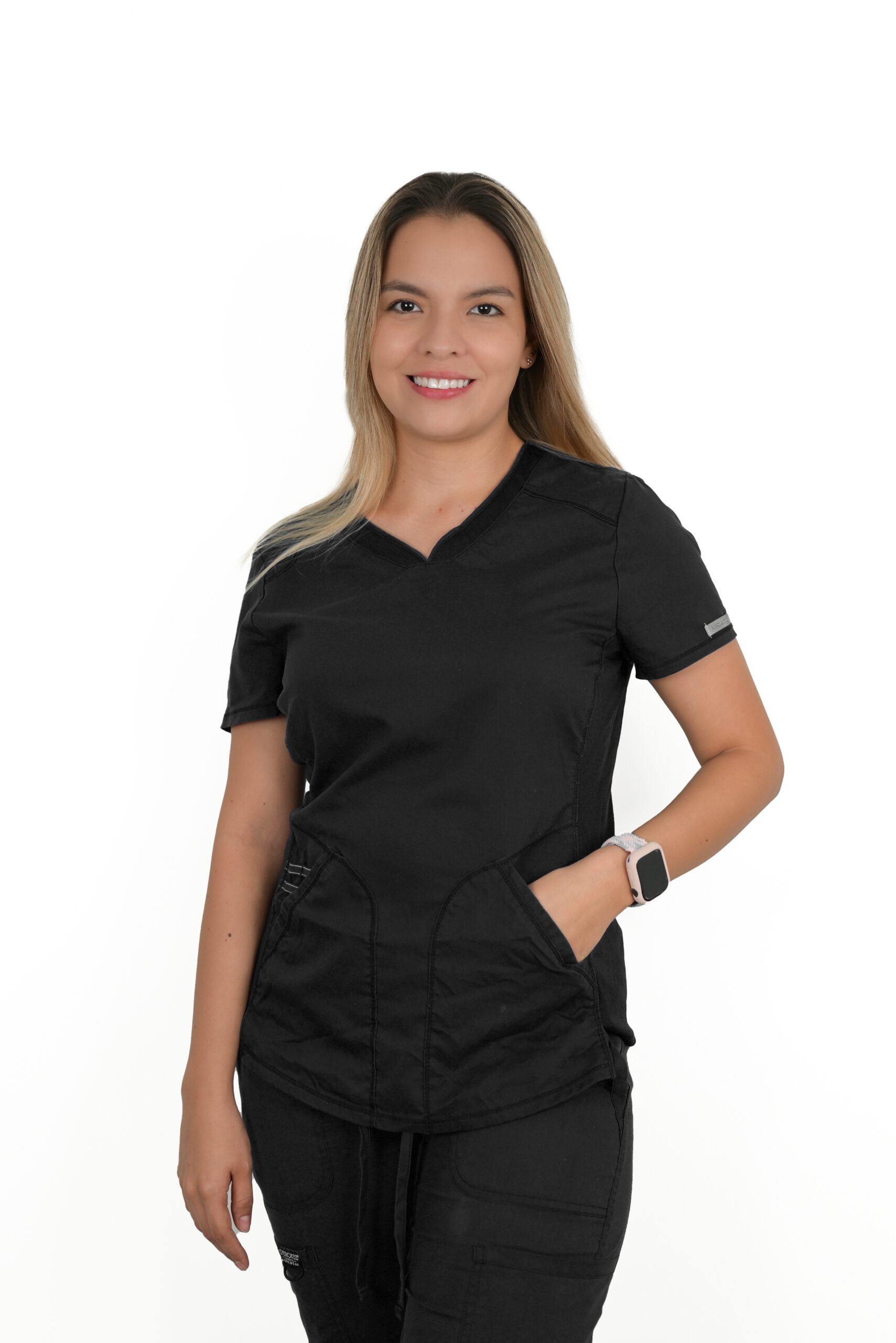 Dra Karen Aragon Aguirre Odontologa  scaled